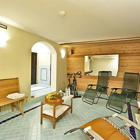 Отель Hotel Livigno Ливиньо